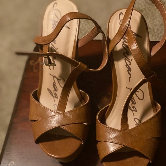 Tan clog sandals - Picture 2 of 4